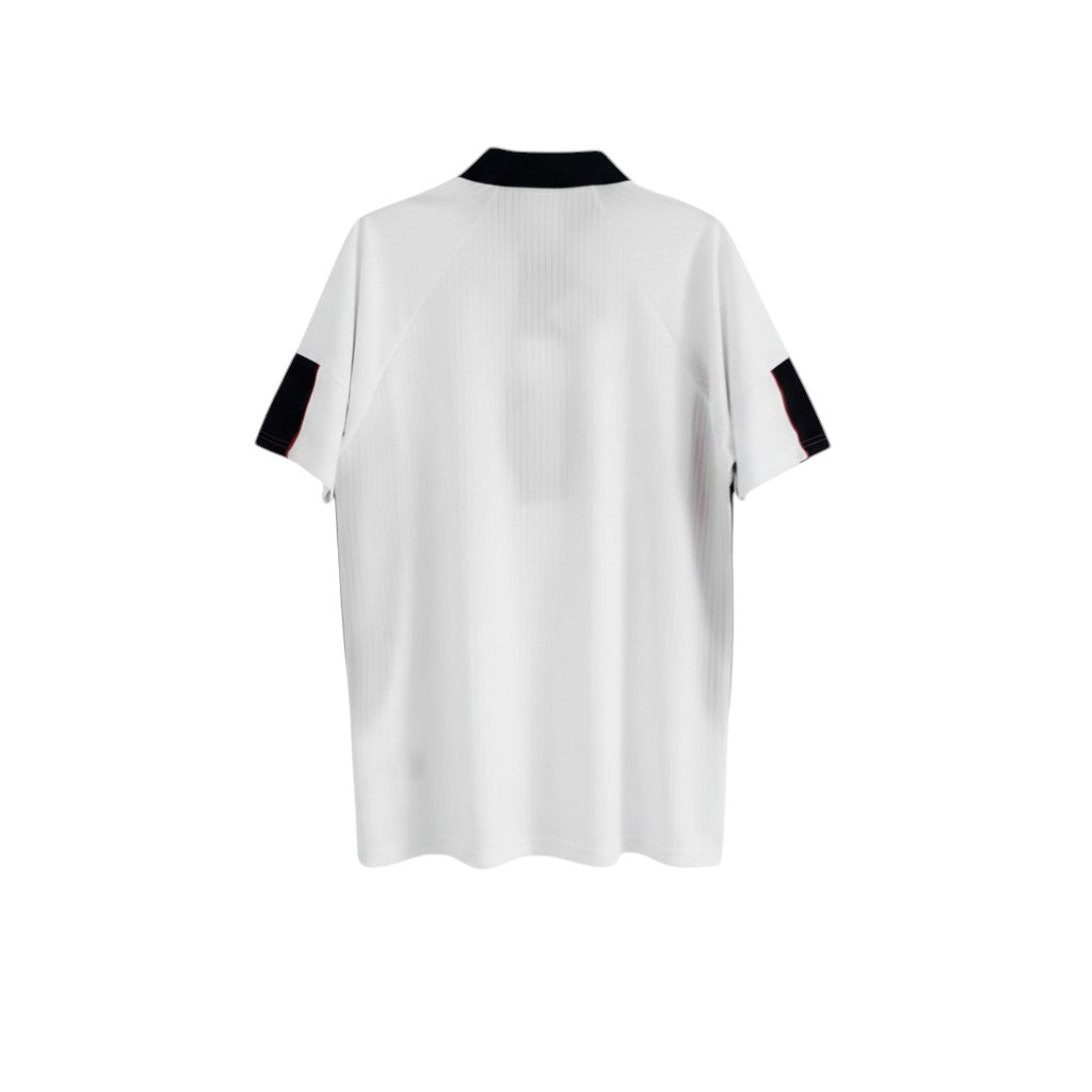 Hinchas Sportswear Store England 1998 World Cup retro white jersey with black collar and red trim.