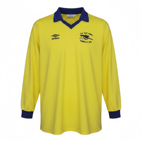 Hinchas Sportswear Store yellow long sleeve Arsenal 1979 FA Cup Final jersey with navy collar and cuffs, featuring Umbro logo and embroidered badge.