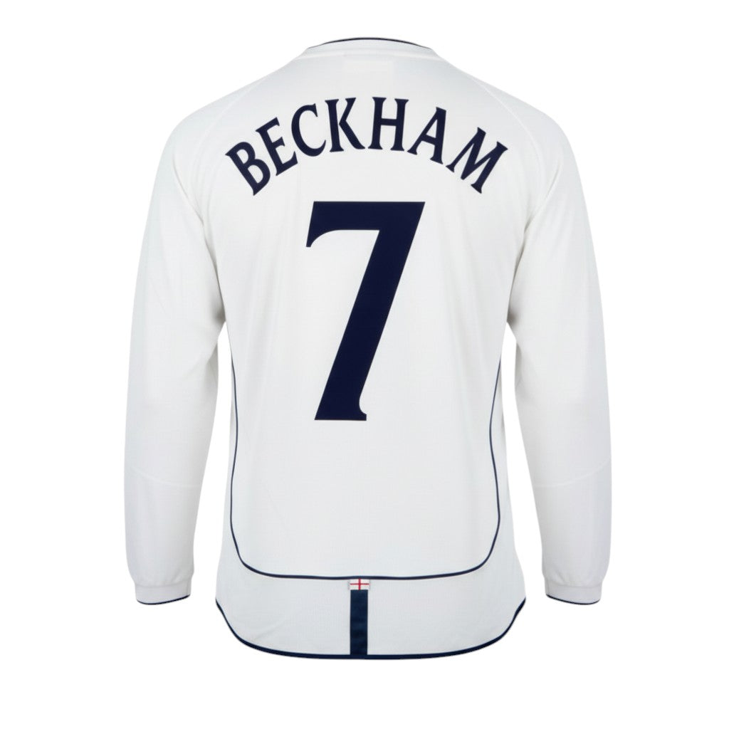 Hinchas Sportswear Store England 2001-02 long sleeve white football jersey with navy Beckham #7 on back.