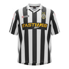 Hinchas Sportswear Store Juventus FC 2001/02 retro home jersey, black and white vertical stripes, yellow Fastweb sponsor, Lotto logos, two gold stars.