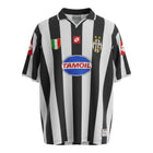 Hinchas Sportswear Store Juventus FC 2002/03 retro home jersey. Black and white vertical stripes, Tamoil sponsor, Italian flag badge, gold stars.