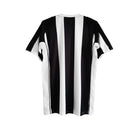 Hinchas Sportswear Store Juventus FC 2004/05 retro home jersey, black and white vertical stripes, Nike Total 90, Sky Sport sponsor.